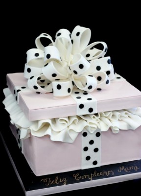 Pink leopard gift box 
