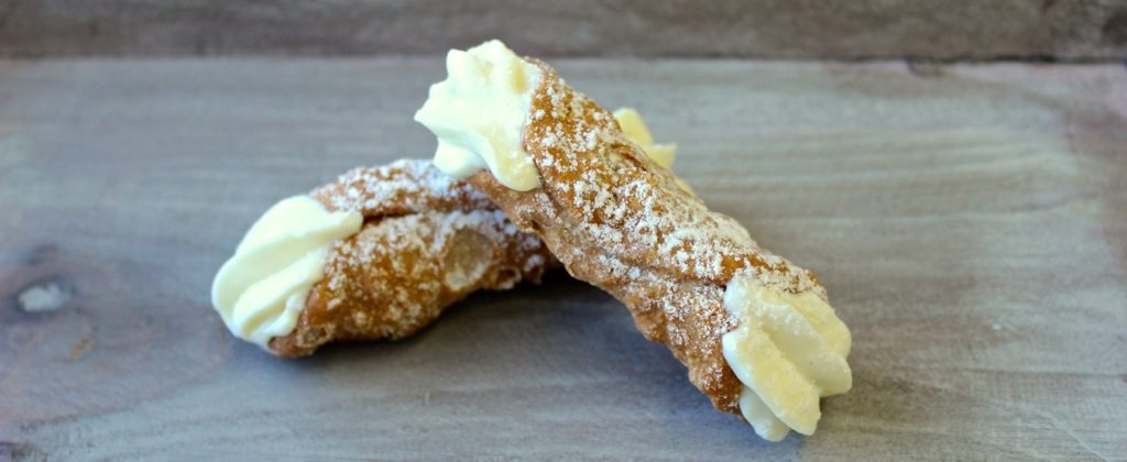 The final result is Montreal's best Cannoli
